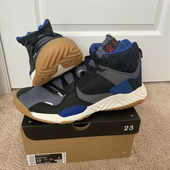 Jordan Delta Mid Noir Size 12
